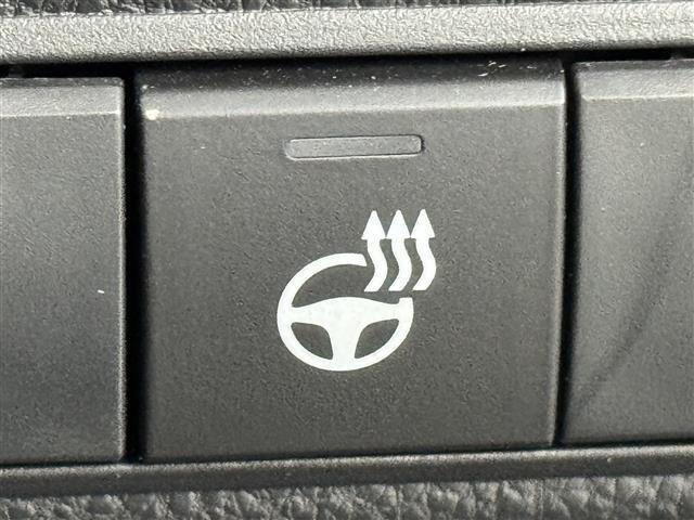 カローラツーリング ハイブリッド ダブルバイビー50ミリオンエディション 禁煙車 純正8型ディスプレイオーディオ(Bluetooth/Miracast) バックカメラ シートヒーター レーダークルコン ステアリングヒーター BSM LEDヘッドライト オートライト(11枚目)