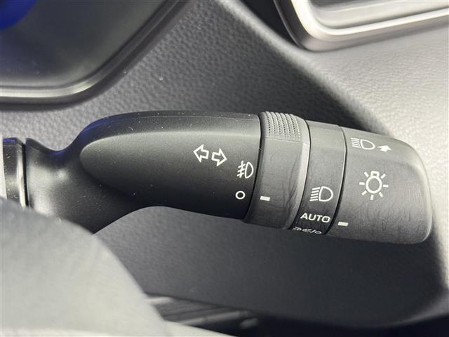 カローラツーリング ハイブリッド ダブルバイビー50ミリオンエディション 禁煙車 純正8型ディスプレイオーディオ(Bluetooth/Miracast) バックカメラ シートヒーター レーダークルコン ステアリングヒーター BSM LEDヘッドライト オートライト(13枚目)