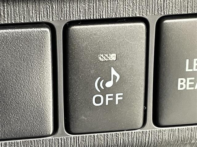 プリウスアルファ Sツーリングセレクション・G’s GS'エアロ 純正ナビ/フルセグTV バックカメラ ビルトインETC コーナーセンサー 横滑り防止装置 フォグランプ ハーフレザーシート プッシュスタート ステアリングリモコン GS'18インチAW(8枚目)