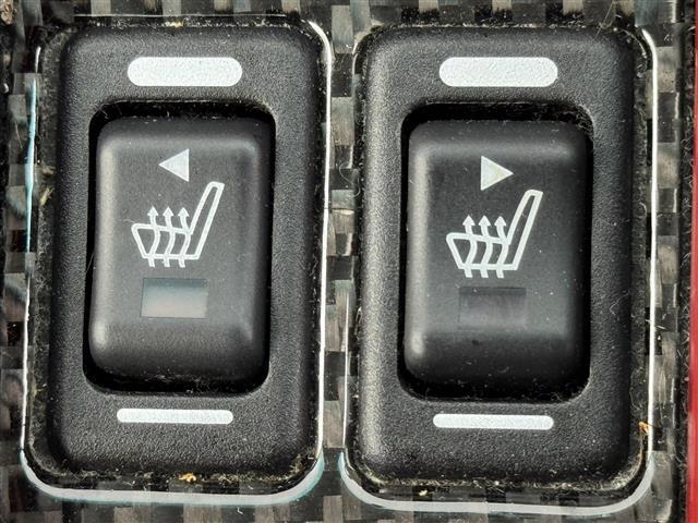 86 GTリミテッド ブラックパッケージ ブレンボキャリパ 社外リアスポイラー 純正アルミホイール LEDヘッドライト LEDフォグランプ ハーフレザー D/Nシートヒーター HDMI 純正ナビ ドラレコ CD/BT/USB スペアキー(6枚目)