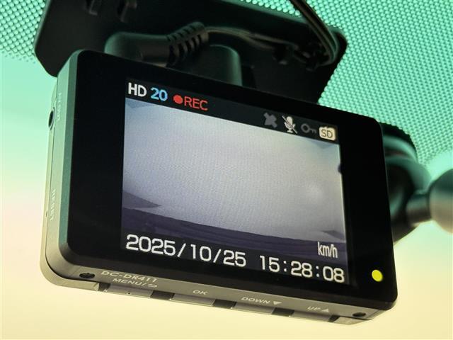 86 GTリミテッド ブラックパッケージ ブレンボキャリパ 社外リアスポイラー 純正アルミホイール LEDヘッドライト LEDフォグランプ ハーフレザー D/Nシートヒーター HDMI 純正ナビ ドラレコ CD/BT/USB スペアキー(9枚目)