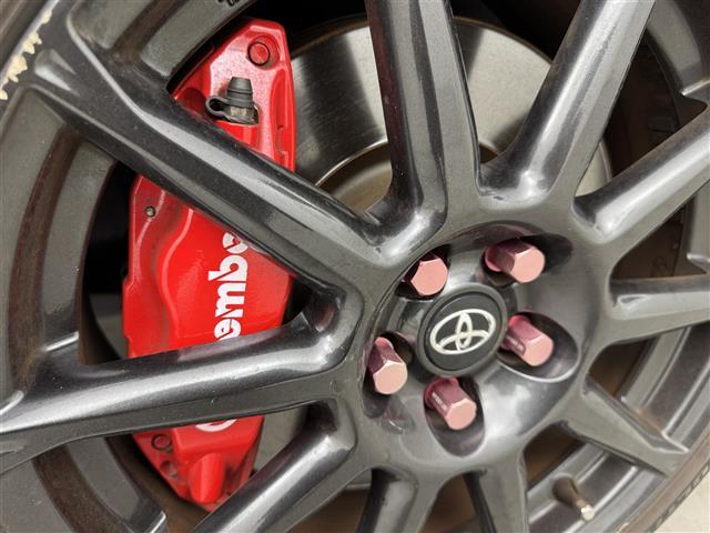 86 GTリミテッド ブラックパッケージ ブレンボキャリパ 社外リアスポイラー 純正アルミホイール LEDヘッドライト LEDフォグランプ ハーフレザー D/Nシートヒーター HDMI 純正ナビ ドラレコ CD/BT/USB スペアキー(13枚目)