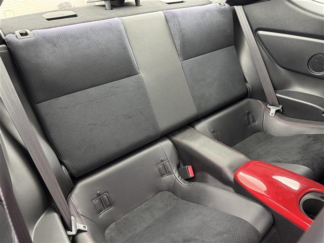 86 GTリミテッド ブラックパッケージ ブレンボキャリパ 社外リアスポイラー 純正アルミホイール LEDヘッドライト LEDフォグランプ ハーフレザー D/Nシートヒーター HDMI 純正ナビ ドラレコ CD/BT/USB スペアキー(15枚目)