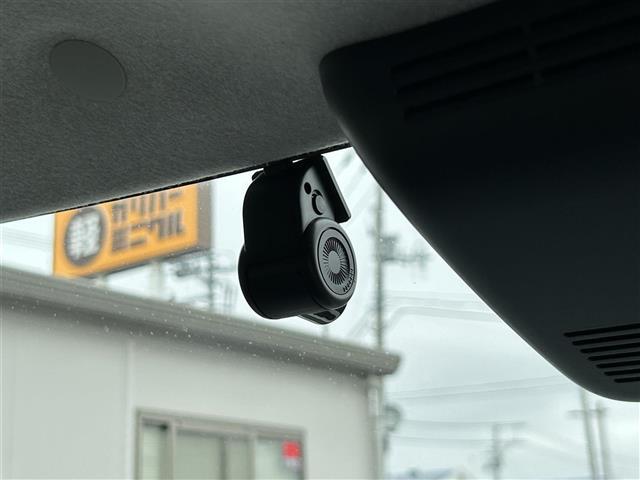 ムーヴキャンバス GメイクアップVS SAIII 純正ナビゲーション・パノラマモニター・ビルトインETC・ドライブレコーダー・両側パワースライドドア・運転席シートヒーター・衝突回避支援ブレーキ・車線逸脱警報・誤発進抑制制御・先行車発進お知らせ(3枚目)