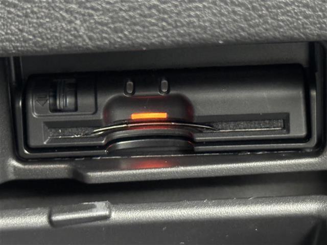 セレナ ハイウェイスターVセレクションII 純正9型ナビ/フルセグTV 全方位カメラ デジタルルームミラー ETC 前方ドラレコ プロパイロット コーナーセンサー エマージェンシーブレーキ レーンキープ パーキングアシスト 両側電動スライドドア(11枚目)