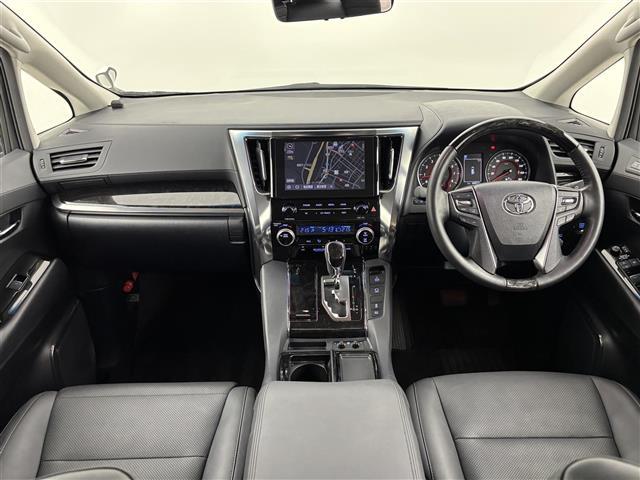 アルファード ２．５Ｓ　Ｃパッケージ　Ｗサンルーフ　モデリスタエアロ　純正ナビ／バックカメラ　デジタルルームミラー　トヨタセーフティセンス　アクセル踏み間違い防止　両側電動スライドドア　シートベンチレーション／ヒーター　パワーバックドア（2枚目）