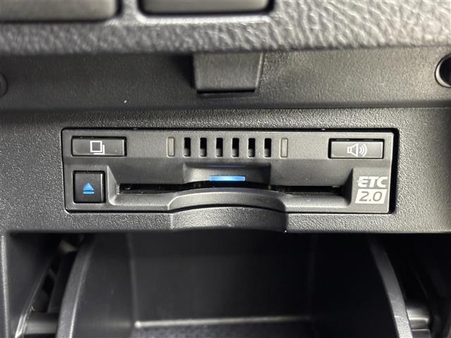 アルファード ２．５Ｓ　Ｃパッケージ　Ｗサンルーフ　モデリスタエアロ　純正ナビ／バックカメラ　デジタルルームミラー　トヨタセーフティセンス　アクセル踏み間違い防止　両側電動スライドドア　シートベンチレーション／ヒーター　パワーバックドア（11枚目）