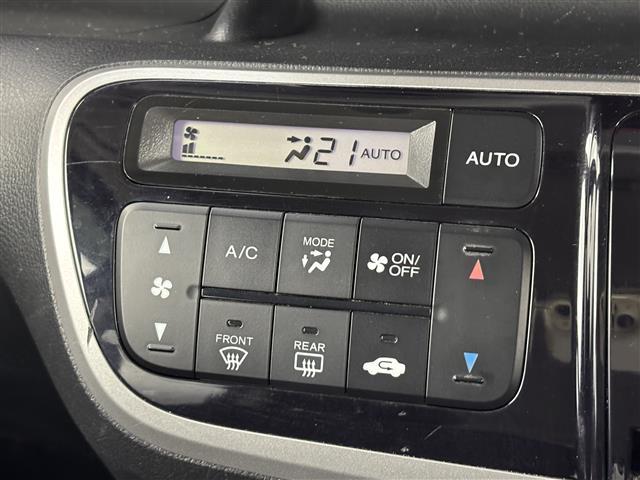 Ｎ－ＢＯＸカスタム Ｇ　社外ディスプレイオーディオ（ＢＴ）　バックカメラ　両側電動スライドドア　横滑り防止装置　ＥＣＯＮ　プッシュスタート　電動格納式ドアミラー　純正フロアマット　オートライト　純正１４インチアルミホイール（11枚目）