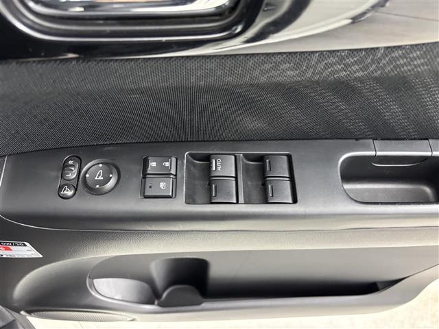 Ｎ－ＢＯＸカスタム Ｇ　社外ディスプレイオーディオ（ＢＴ）　バックカメラ　両側電動スライドドア　横滑り防止装置　ＥＣＯＮ　プッシュスタート　電動格納式ドアミラー　純正フロアマット　オートライト　純正１４インチアルミホイール（13枚目）