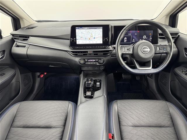 ノート オーテック　ＦＯＵＲ　純正ナビ／フルセグＴＶ　全方位カメラ　ワイヤレス充電　デジタルルームミラー　プロパイロット　エマージェンシーブレーキ　レーンキープ　ＢＳＭ　アクセル踏み間違い防止　シートヒーター　ステアリングヒーター（2枚目）