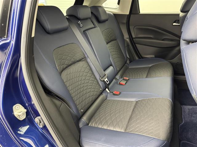 ノート オーテック　ＦＯＵＲ　純正ナビ／フルセグＴＶ　全方位カメラ　ワイヤレス充電　デジタルルームミラー　プロパイロット　エマージェンシーブレーキ　レーンキープ　ＢＳＭ　アクセル踏み間違い防止　シートヒーター　ステアリングヒーター（15枚目）