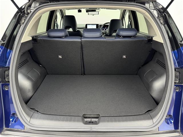 ノート オーテック　ＦＯＵＲ　純正ナビ／フルセグＴＶ　全方位カメラ　ワイヤレス充電　デジタルルームミラー　プロパイロット　エマージェンシーブレーキ　レーンキープ　ＢＳＭ　アクセル踏み間違い防止　シートヒーター　ステアリングヒーター（16枚目）