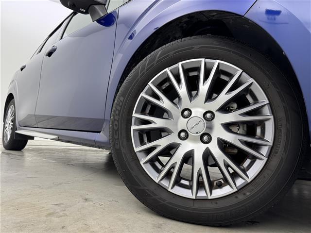 ノート オーテック　ＦＯＵＲ　純正ナビ／フルセグＴＶ　全方位カメラ　ワイヤレス充電　デジタルルームミラー　プロパイロット　エマージェンシーブレーキ　レーンキープ　ＢＳＭ　アクセル踏み間違い防止　シートヒーター　ステアリングヒーター（18枚目）