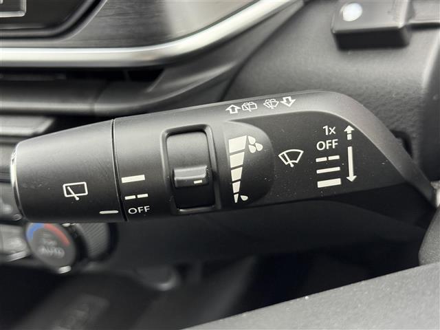 ノート オーテック　ＦＯＵＲ　純正ナビ／フルセグＴＶ　全方位カメラ　ワイヤレス充電　デジタルルームミラー　プロパイロット　エマージェンシーブレーキ　レーンキープ　ＢＳＭ　アクセル踏み間違い防止　シートヒーター　ステアリングヒーター（26枚目）