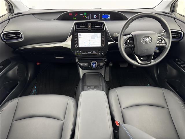 プリウス Sツーリングセレクション ワンオーナー 純正DAナビ バックカメラ ETC 前後ドラレコ レーダークルコン コーナーセンサー トヨタセーフティセンス 衝突軽減ブレーキ アクセル踏み間違い防止 シートヒーター 純正17インチAW(2枚目)