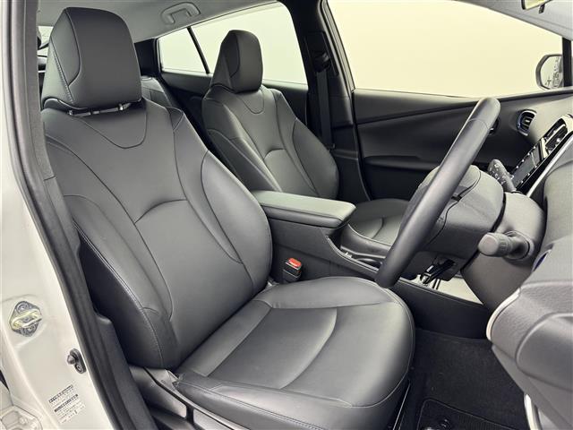 プリウス Sツーリングセレクション ワンオーナー 純正DAナビ バックカメラ ETC 前後ドラレコ レーダークルコン コーナーセンサー トヨタセーフティセンス 衝突軽減ブレーキ アクセル踏み間違い防止 シートヒーター 純正17インチAW(14枚目)