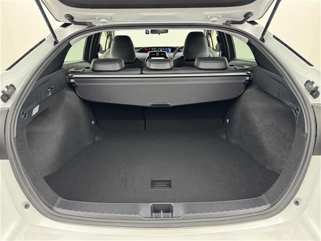 プリウス Sツーリングセレクション ワンオーナー 純正DAナビ バックカメラ ETC 前後ドラレコ レーダークルコン コーナーセンサー トヨタセーフティセンス 衝突軽減ブレーキ アクセル踏み間違い防止 シートヒーター 純正17インチAW(16枚目)