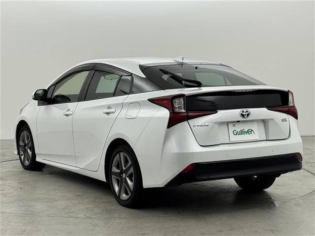 プリウス Sツーリングセレクション ワンオーナー 純正DAナビ バックカメラ ETC 前後ドラレコ レーダークルコン コーナーセンサー トヨタセーフティセンス 衝突軽減ブレーキ アクセル踏み間違い防止 シートヒーター 純正17インチAW(20枚目)