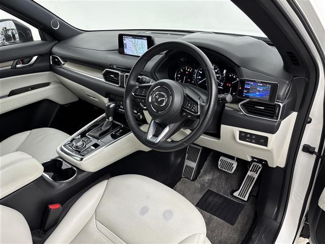 CX-8 XD Lパッケージ 純正ナビ 全方位カメラ BOSE レーダークルコン コーナーセンサー 衝突軽減 レーンキープ アクセル踏み間違い防止 BSM ステアリングヒーター シートベンチレーション/ヒーター パワーバックドア(23枚目)