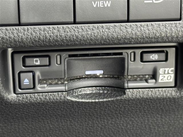 RAV4 G Zパッケージ 純正10.5型DAナビ/フルセグTV 全方位カメラ デジタルルームミラー トヨタセーフティセンス アクセル踏み間違い防止 ヒルディセントコントロール シートベンチレーション/ヒーター パワーバックドア(12枚目)