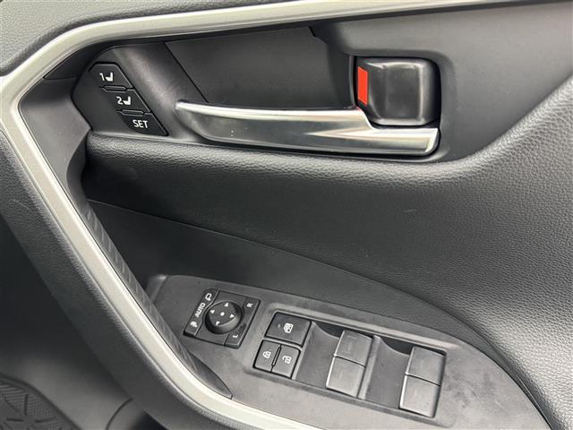 RAV4 G Zパッケージ 純正10.5型DAナビ/フルセグTV 全方位カメラ デジタルルームミラー トヨタセーフティセンス アクセル踏み間違い防止 ヒルディセントコントロール シートベンチレーション/ヒーター パワーバックドア(34枚目)