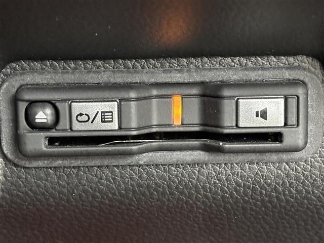 ステップワゴン ｅ：ＨＥＶスパーダ　無限エアロ／マフラー／１９インチＡＷ　純正１５．６インチフリップダウンモニター　純正ナビ　ＥＴＣ　前後ドラレコ　全方位カメラ　両側パワースライドドア　レーダークルコン　衝突軽減システム　シートヒーター（8枚目）