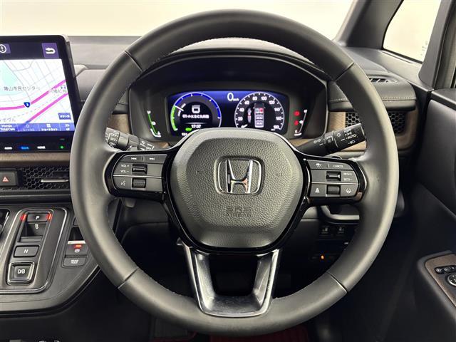 ステップワゴン ｅ：ＨＥＶスパーダ　無限エアロ／マフラー／１９インチＡＷ　純正１５．６インチフリップダウンモニター　純正ナビ　ＥＴＣ　前後ドラレコ　全方位カメラ　両側パワースライドドア　レーダークルコン　衝突軽減システム　シートヒーター（24枚目）