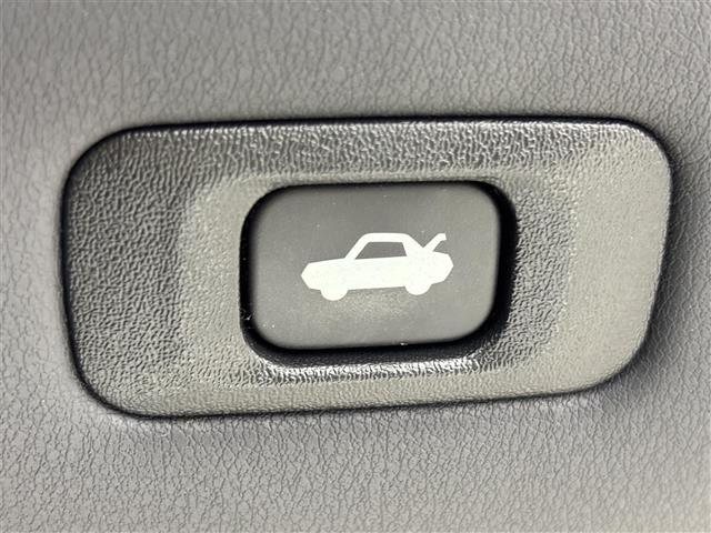 クラウンハイブリッド RSアドバンス 純正ナビ/フルセグTV/BT ETC2.0 フロントドライブレコーダー バックカメラ クルーズコントロール 衝突被害軽減システム レーンキープ コーナーセンサー パワーバックドア パワーシート LED(13枚目)