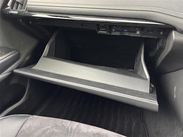 クラウンハイブリッド RSアドバンス 純正ナビ/フルセグTV/BT ETC2.0 フロントドライブレコーダー バックカメラ クルーズコントロール 衝突被害軽減システム レーンキープ コーナーセンサー パワーバックドア パワーシート LED(33枚目)