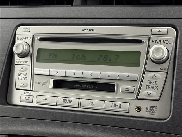 プリウス L 純正CDコンポ スマートキー 純正15インチアルミホイール オートライト ステアリングスイッチ 電動格納式ミラー 純正フロアマット レベライザー ドアバイザー エンジンプッシュスタート(3枚目)