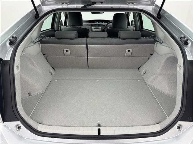 プリウス L 純正CDコンポ スマートキー 純正15インチアルミホイール オートライト ステアリングスイッチ 電動格納式ミラー 純正フロアマット レベライザー ドアバイザー エンジンプッシュスタート(16枚目)