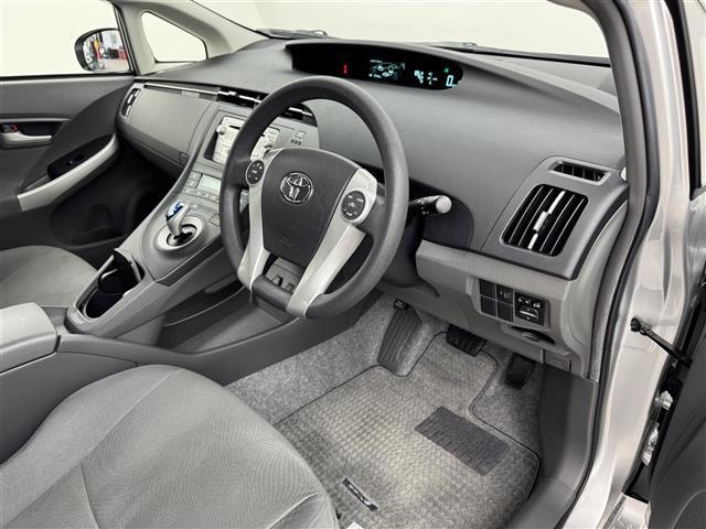 プリウス L 純正CDコンポ スマートキー 純正15インチアルミホイール オートライト ステアリングスイッチ 電動格納式ミラー 純正フロアマット レベライザー ドアバイザー エンジンプッシュスタート(22枚目)