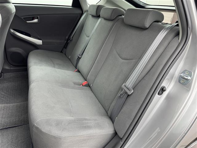 プリウス L 純正CDコンポ スマートキー 純正15インチアルミホイール オートライト ステアリングスイッチ 電動格納式ミラー 純正フロアマット レベライザー ドアバイザー エンジンプッシュスタート(35枚目)