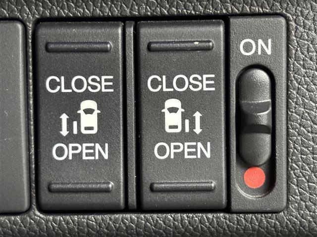 フリードハイブリッド ハイブリッド・ＥＸ　純正ナビ／フルセグＴＶ／ＢＴ　ビルトインＥＴＣ　ドライブレコーダー　バックカメラ　両側パワースライドドア　クルーズコントロール　衝突被害軽減システム　レーンキープ　コーナーセンサー　シートヒーター（7枚目）