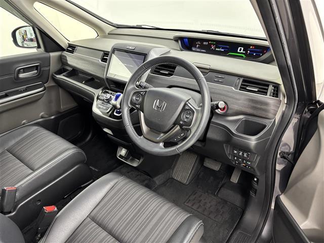 フリードハイブリッド ハイブリッド・ＥＸ　純正ナビ／フルセグＴＶ／ＢＴ　ビルトインＥＴＣ　ドライブレコーダー　バックカメラ　両側パワースライドドア　クルーズコントロール　衝突被害軽減システム　レーンキープ　コーナーセンサー　シートヒーター（23枚目）