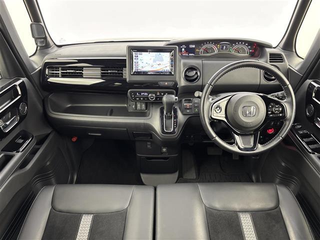 Ｎ－ＢＯＸカスタム Ｌターボ　純正ナビ／フルセグＴＶ／ＢＴ　前後ドライブレコーダー　両側パワースライドドア　クルーズコントロール　衝突被害軽減システム　レーンキープ　コーナーセンサー　横滑り防止　シートヒーター　パドルシフト（2枚目）