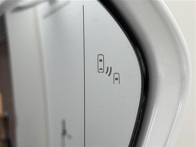 クラウンハイブリッド ＲＳ　リミテッドＩＩ　純正ＤＡ　ＥＴＣ２．０　全方位カメラ　レーダークルーズコントロール　衝突被害軽減システム　レーンキープ　コーナーセンサー　シートヒーター／クーラー　ステアリングヒーター　パワーシート　パワーバックドア（9枚目）