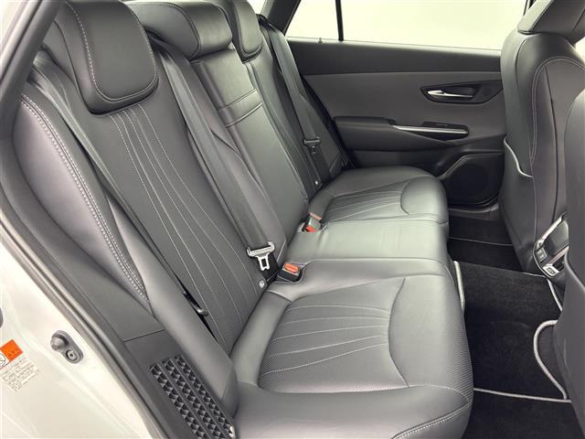 クラウンハイブリッド ＲＳ　リミテッドＩＩ　純正ＤＡ　ＥＴＣ２．０　全方位カメラ　レーダークルーズコントロール　衝突被害軽減システム　レーンキープ　コーナーセンサー　シートヒーター／クーラー　ステアリングヒーター　パワーシート　パワーバックドア（15枚目）