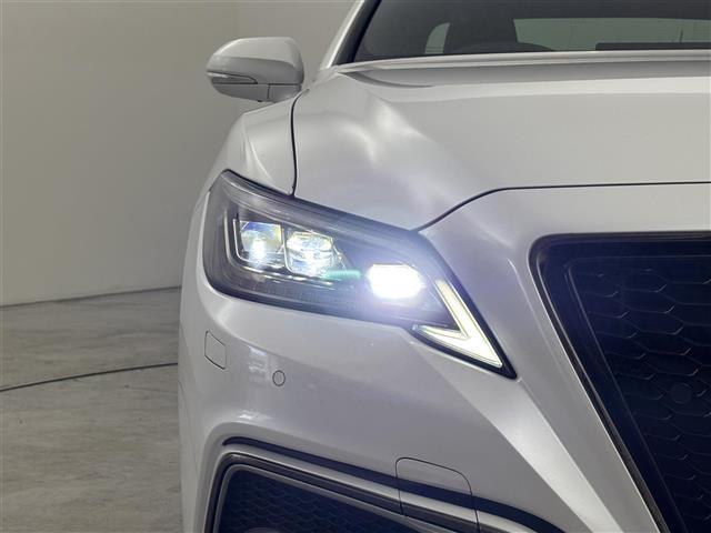 クラウンハイブリッド ＲＳ　リミテッドＩＩ　純正ＤＡ　ＥＴＣ２．０　全方位カメラ　レーダークルーズコントロール　衝突被害軽減システム　レーンキープ　コーナーセンサー　シートヒーター／クーラー　ステアリングヒーター　パワーシート　パワーバックドア（17枚目）