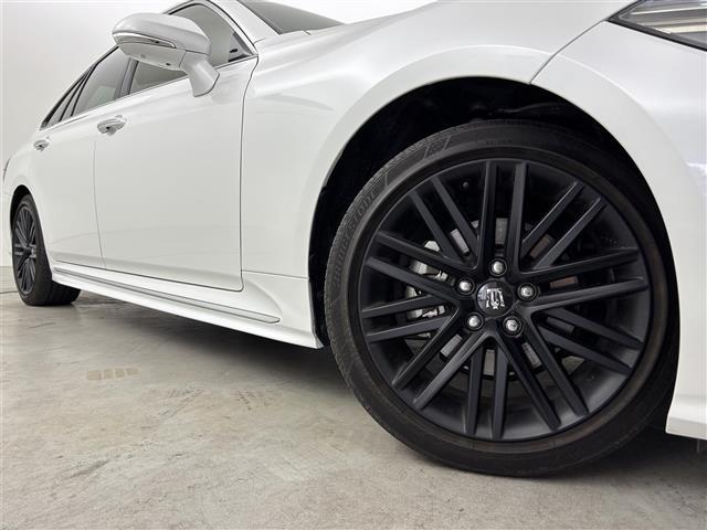 クラウンハイブリッド ＲＳ　リミテッドＩＩ　純正ＤＡ　ＥＴＣ２．０　全方位カメラ　レーダークルーズコントロール　衝突被害軽減システム　レーンキープ　コーナーセンサー　シートヒーター／クーラー　ステアリングヒーター　パワーシート　パワーバックドア（18枚目）