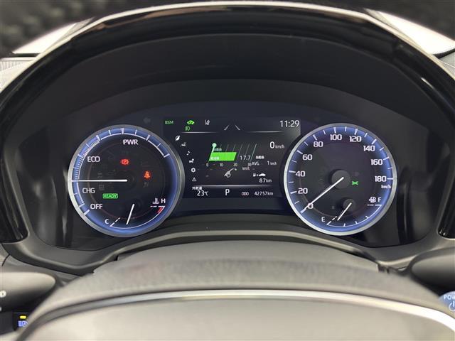 クラウンハイブリッド ＲＳ　リミテッドＩＩ　純正ＤＡ　ＥＴＣ２．０　全方位カメラ　レーダークルーズコントロール　衝突被害軽減システム　レーンキープ　コーナーセンサー　シートヒーター／クーラー　ステアリングヒーター　パワーシート　パワーバックドア（21枚目）