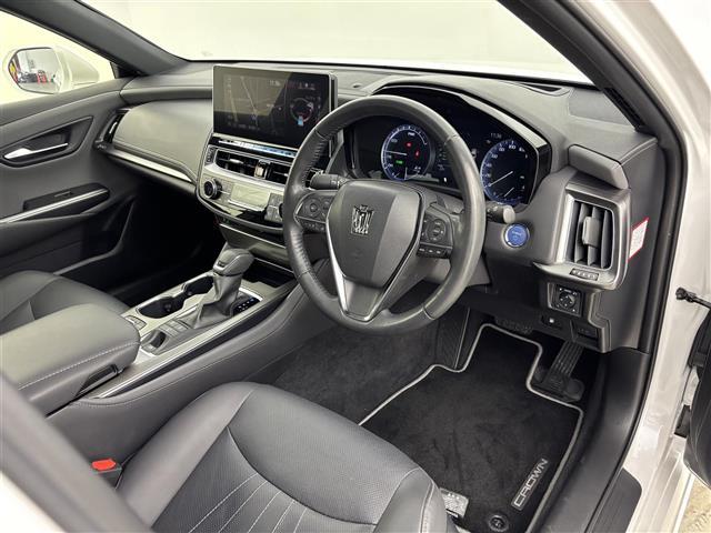 クラウンハイブリッド ＲＳ　リミテッドＩＩ　純正ＤＡ　ＥＴＣ２．０　全方位カメラ　レーダークルーズコントロール　衝突被害軽減システム　レーンキープ　コーナーセンサー　シートヒーター／クーラー　ステアリングヒーター　パワーシート　パワーバックドア（22枚目）