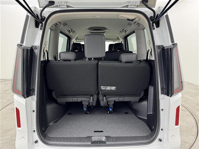 セレナ e-パワー ハイウェイスターV 登録済未使用車 後席モニター 純正DAナビ 全方位カメラ デジタルインナーミラー ワイヤレス充電 ETC2.0 プロパイロット エマージェンシーブレーキ レーンキープ BSW 両側電動スライドドア(16枚目)