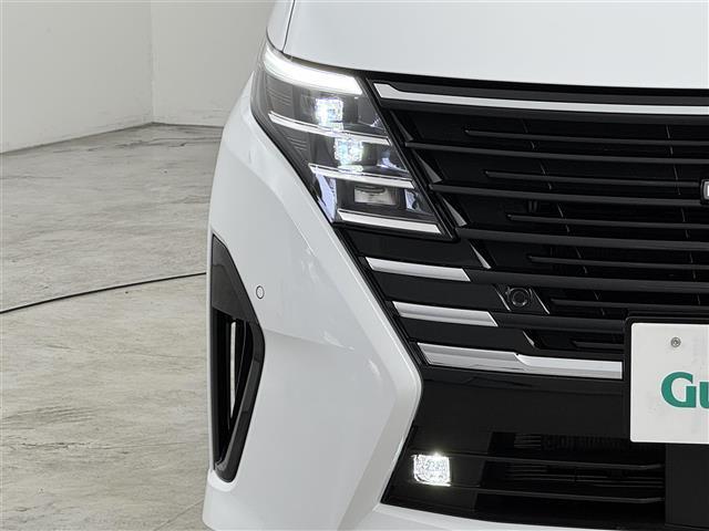 セレナ e-パワー ハイウェイスターV 登録済未使用車 後席モニター 純正DAナビ 全方位カメラ デジタルインナーミラー ワイヤレス充電 ETC2.0 プロパイロット エマージェンシーブレーキ レーンキープ BSW 両側電動スライドドア(17枚目)