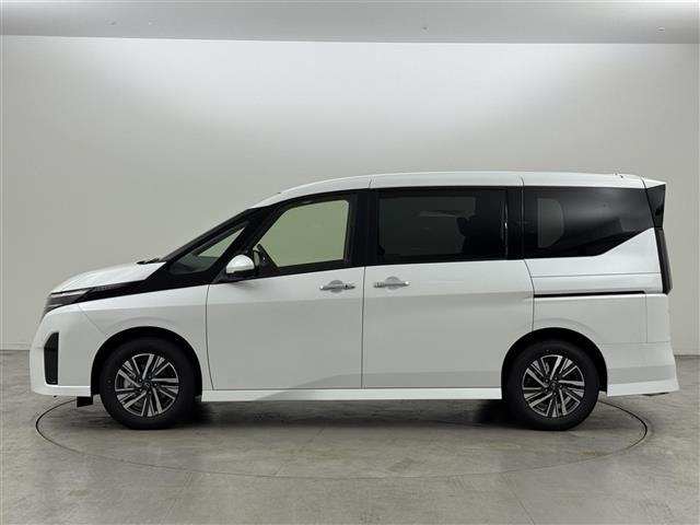 セレナ e-パワー ハイウェイスターV 登録済未使用車 後席モニター 純正DAナビ 全方位カメラ デジタルインナーミラー ワイヤレス充電 ETC2.0 プロパイロット エマージェンシーブレーキ レーンキープ BSW 両側電動スライドドア(36枚目)