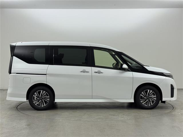 セレナ e-パワー ハイウェイスターV 登録済未使用車 後席モニター 純正DAナビ 全方位カメラ デジタルインナーミラー ワイヤレス充電 ETC2.0 プロパイロット エマージェンシーブレーキ レーンキープ BSW 両側電動スライドドア(37枚目)