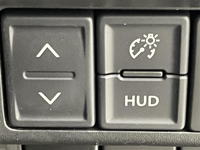 ワゴンＲ ハイブリッドＦＸ　社外ナビ／フルセグＴＶ　バックカメラ　ビルトインＥＴＣ　衝突被害軽減　レーンキープ　アイドリングストップ　横滑り防止装置　プッシュスタート　ヘッドアップディスプレイ　シートヒーター　純正フロアマット（7枚目）