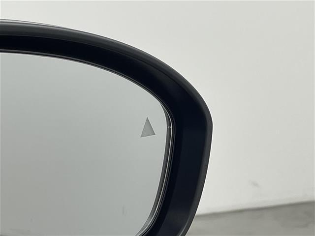 ノート オーテック　クロスオーバー　純正９型ナビ／フルセグＴＶ　全方位カメラ　ワイヤレス充電　ドラレコ　ビルトインＥＴＣ２．０　デジタルインナーミラー　コーナーセンサー　エマージェンシーブレーキ　レーンキープ　ＢＳＷ　純正１６インチＡＷ（10枚目）