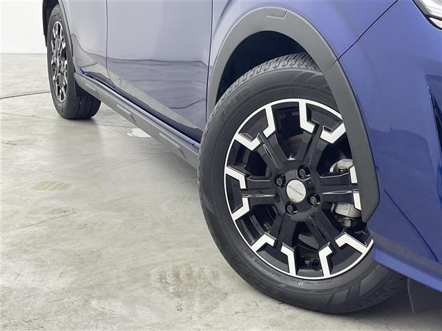 ノート オーテック　クロスオーバー　純正９型ナビ／フルセグＴＶ　全方位カメラ　ワイヤレス充電　ドラレコ　ビルトインＥＴＣ２．０　デジタルインナーミラー　コーナーセンサー　エマージェンシーブレーキ　レーンキープ　ＢＳＷ　純正１６インチＡＷ（18枚目）