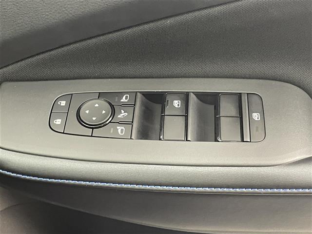 ノート オーテック　クロスオーバー　純正９型ナビ／フルセグＴＶ　全方位カメラ　ワイヤレス充電　ドラレコ　ビルトインＥＴＣ２．０　デジタルインナーミラー　コーナーセンサー　エマージェンシーブレーキ　レーンキープ　ＢＳＷ　純正１６インチＡＷ（33枚目）